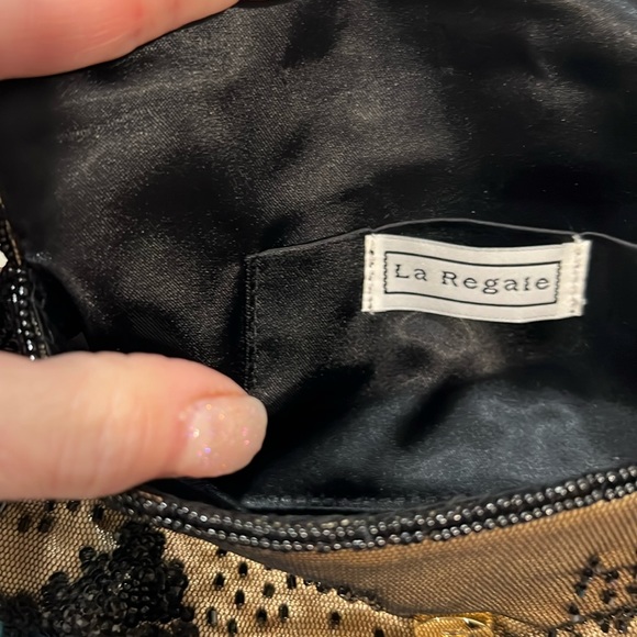 Vintage fully beaded La Regale Crossbody excellent condition - Picture 8 of 8